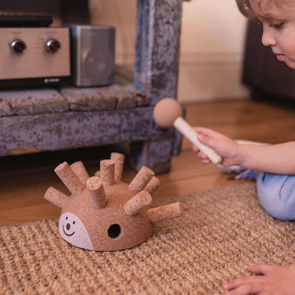 Pindsvin i støjsvagt kork til børn